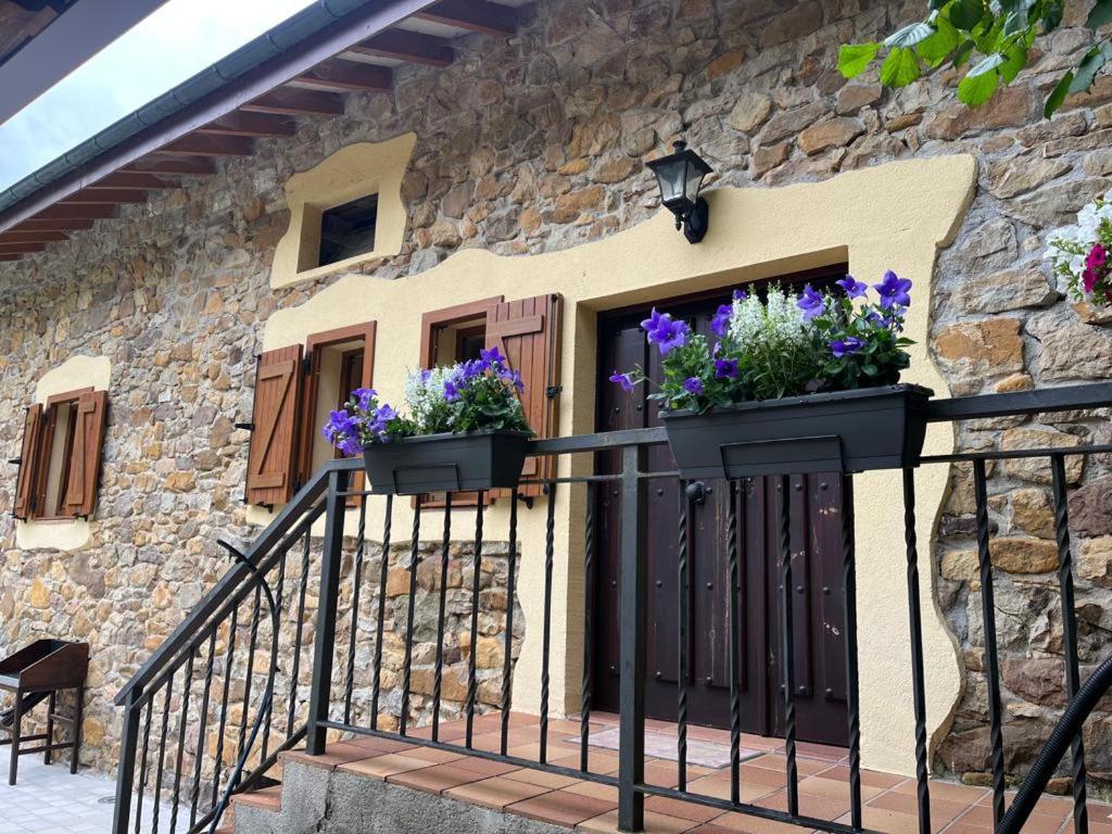 Villamerceditas Rasines Exterior photo